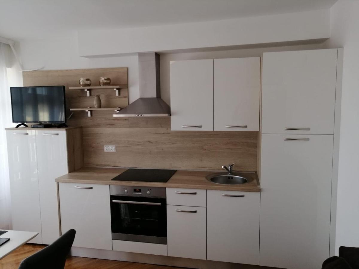 Apartments Leptiric Podstrana Ngoại thất bức ảnh